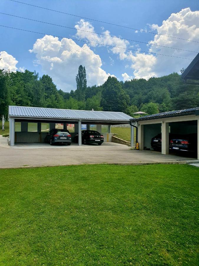 ホテル House Mirjana スモーヤナク エクステリア 写真