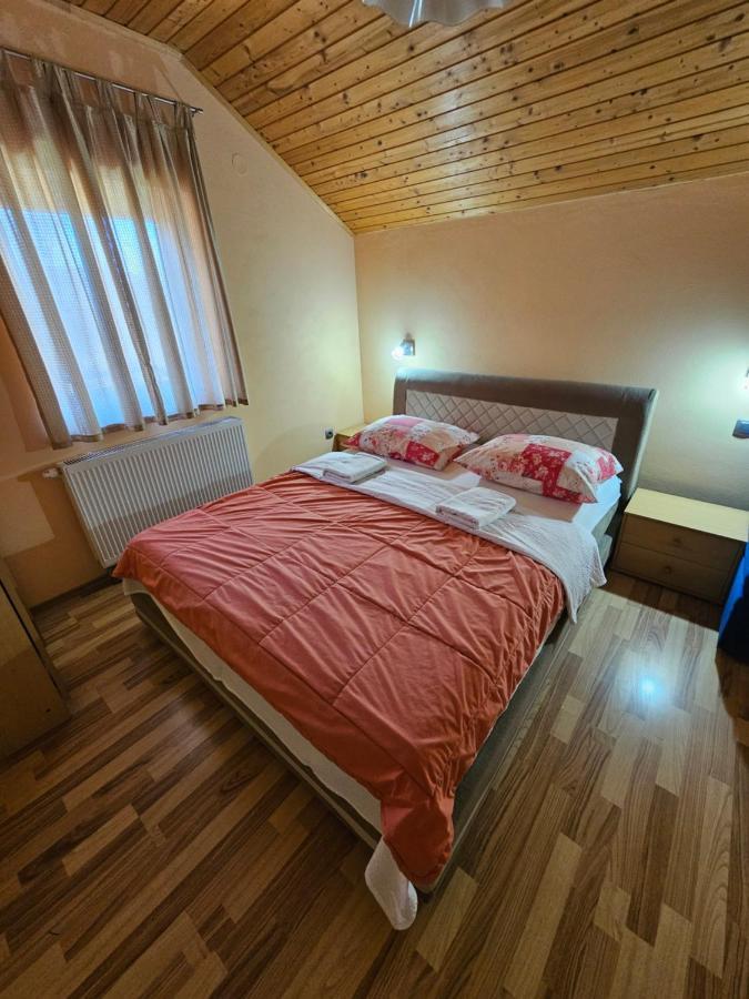 ホテル House Mirjana スモーヤナク エクステリア 写真